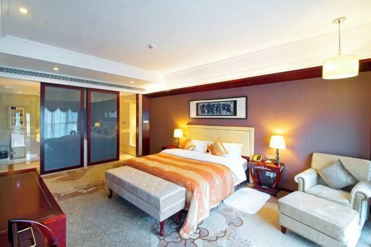 In-room safe, desk, iron/ironing board, WiFi (free)