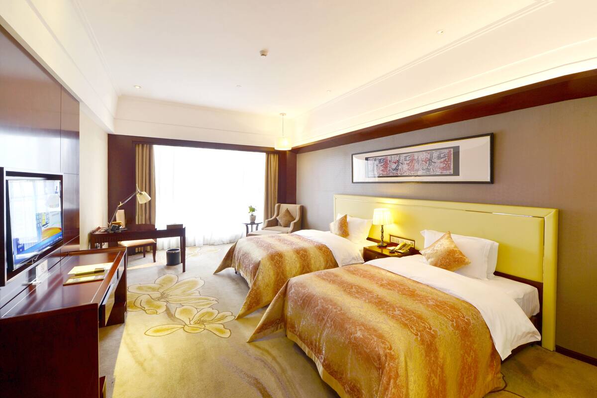 In-room safe, desk, iron/ironing board, WiFi (free)