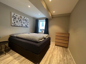 2 bedrooms, blackout drapes, soundproofing, free WiFi - Notodden Sentrum Apartment NO 9 (Notodden)