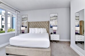 3 slaapkamers, een kluis op de kamer, een strijkplank/strijkijzer