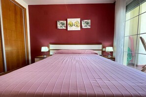 2 Schlafzimmer, Bügeleisen/Bügelbrett, kostenloses WLAN