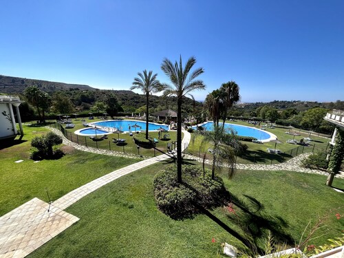 Velikolepnaya villa in Benahavise