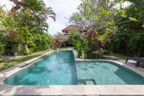 Alberca al aire libre