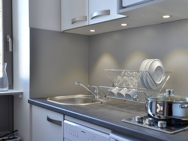 Fridge, oven, dishwasher, toaster