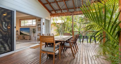 Outrigger @ Boomerang Beach