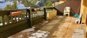 Villard-de-Lans: 3-Room Apt, Terrace, Pets OK, Parking, WiFi