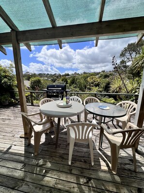 Outdoor dining - Mill Bay Charmer (Mangonui)