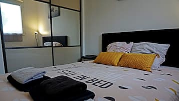 1 bedroom, iron/ironing board, free WiFi, bed sheets