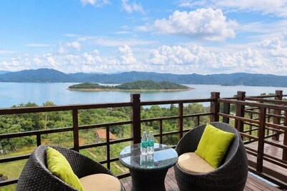 Hillside Mercure Zixing