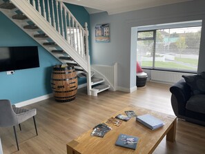 Living room - Beautiful 3-bed House in Sunny Killough Down (Downpatrick)
