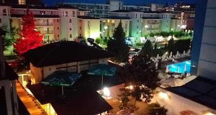 Vacation apartment with 2 bedrooms (5 beds), 1 living room with kitchenette