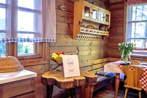 Cabin | Dining - In The Woods Hut in the Forest 5 km From Suprasl (Suprasl)