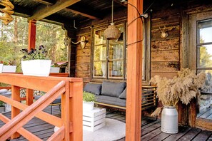 Cabin | Property grounds - In The Woods Hut in the Forest 5 km From Suprasl (Suprasl)