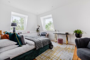 3 Schlafzimmer, Schreibtisch, Bügeleisen/Bügelbrett, kostenloses WLAN