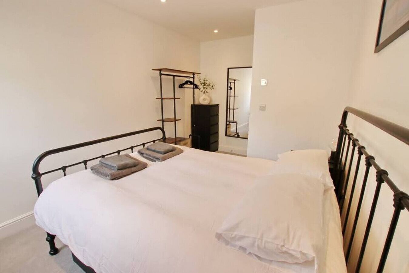 3 bedrooms, desk, iron/ironing board, travel cot