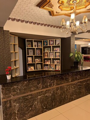 Reception - Grand Black Hotel (Mersin)