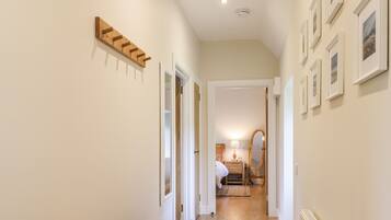 2 bedrooms, individually decorated, individually furnished, free WiFi