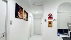 Interni