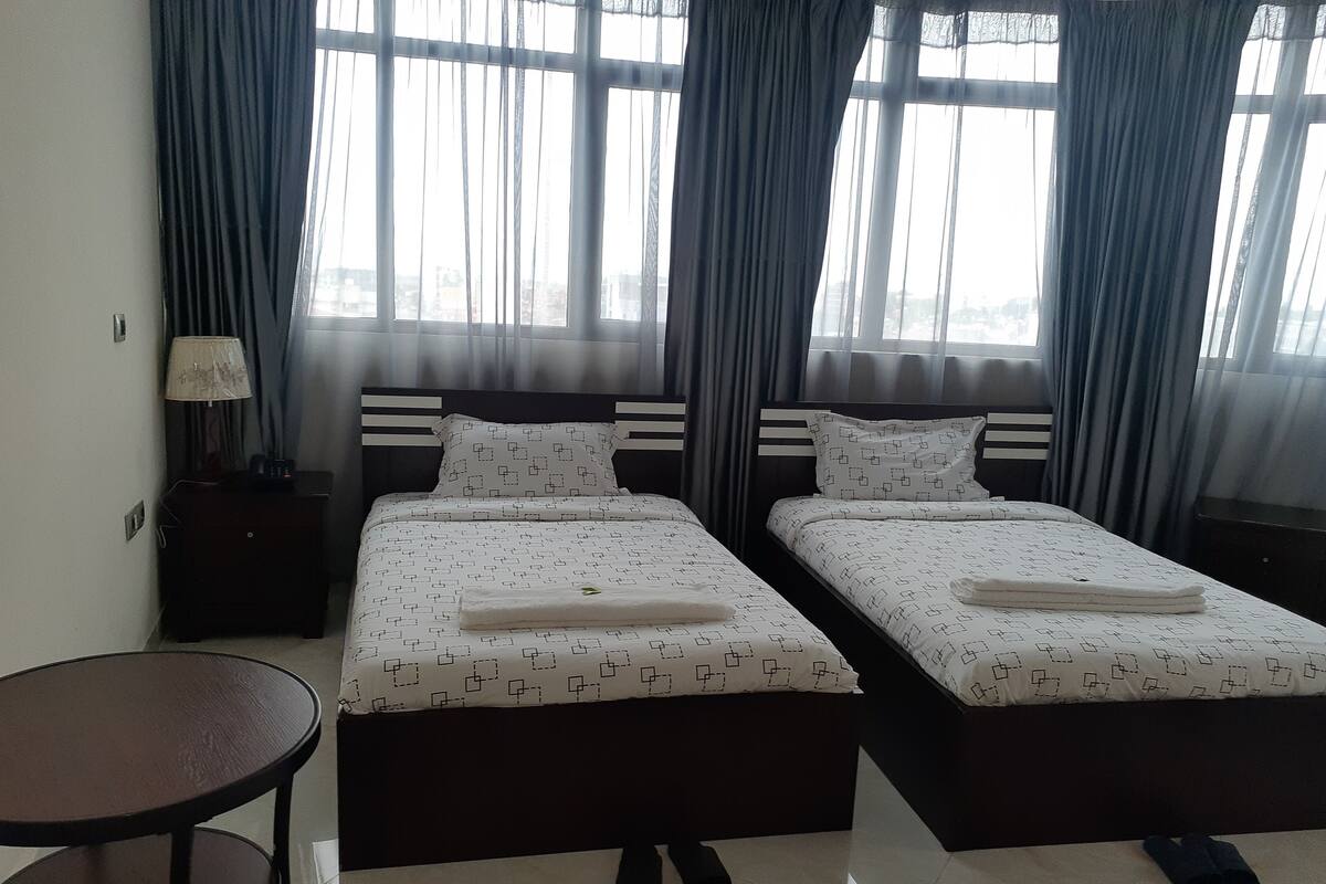Deluxe Twin Room | In-room safe, blackout drapes, soundproofing
