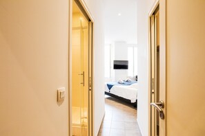 2 makuuhuonetta, silitysrauta/-lauta, ilmainen Wi-Fi, vuodevaatteet