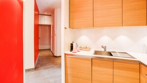 Private kitchen - MASSENA AP4312 By Riviera Holiday Homes (Niza)