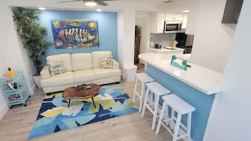 House, Multiple Beds, Pool Access, Pool View | Living area | 40-inch TV with cable channels