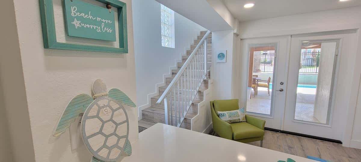 House, Multiple Beds, Pool Access, Pool View | Interior