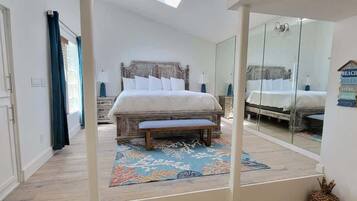 House, Multiple Beds, Pool Access, Pool View | 4 bedrooms, free WiFi, bed sheets