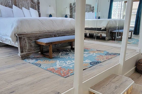 House, Multiple Beds, Pool Access, Pool View | 4 bedrooms, free WiFi, bed sheets