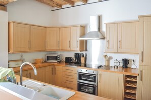 Cottage 1 Le Pigeonnier - 3 bedrooms | Eget kjøkken | Kjøleskap, mikrobølgeovn, ovn og kokeplater
