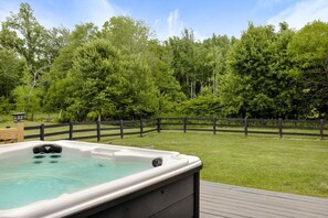 Outdoor spa tub - Walk to Old Rag | Hot Tub | Dog-Friendly Farmhouse (Sperryville)