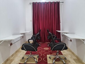 Interior - Smart 3 bed Apartment With Fast Wi-fi & 24hr Light (Abuja)