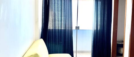 家庭公寓 | 起居區 | 電視