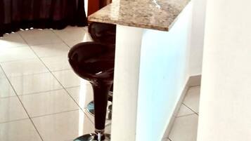 Căn hộ dành cho gia đình | Khu phòng khách | TV