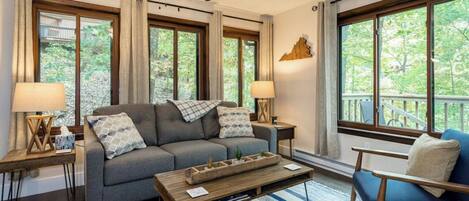 TV connectée, cheminée, Netflix, Hulu