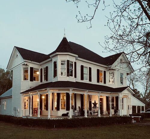 Historic cottage at 1895 Ashley Jewell estate 🍑42 acres and Ogeechee riverfront 