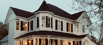 Historic cottage at 1895 Ashley Jewell estate 🍑42 acres and Ogeechee riverfront 