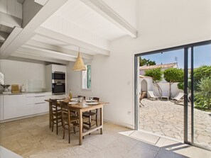 Dining - Saint-Clément, 400 m from the beach, Village heart (Saint-Clément-des-Baleines)