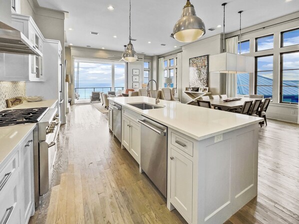 Private kitchen - 224 Winston Ln 5 Bedroom Home by RedAwning (Panama City Beach)