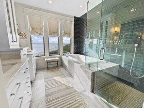 Casa, 5 habitaciones | Baño | Toallas