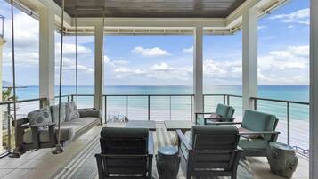 House, 5 Bedrooms | Balcony view