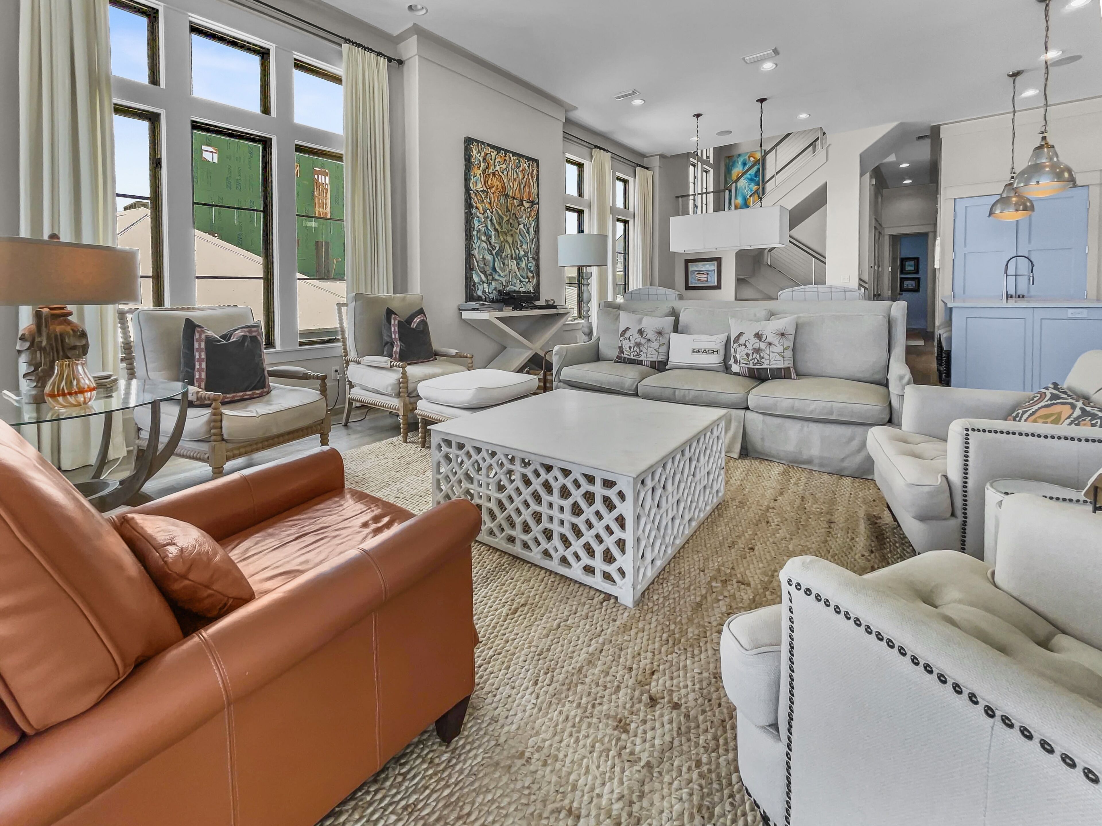 ハウス 5 ベッドルーム | リビング エリア | スマートテレビ