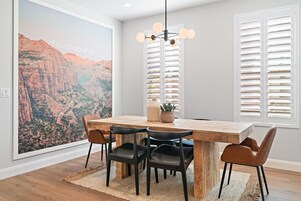 Refrigerador, horno, cafetera/tetera, tostadora