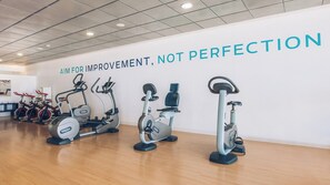 Fitness facility - Studio Apartment 'Las Americas' with Mountain View, Pool & Wi-Fi (Playa de las Américas)