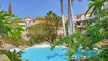 Piscina interna, piscina aquecida