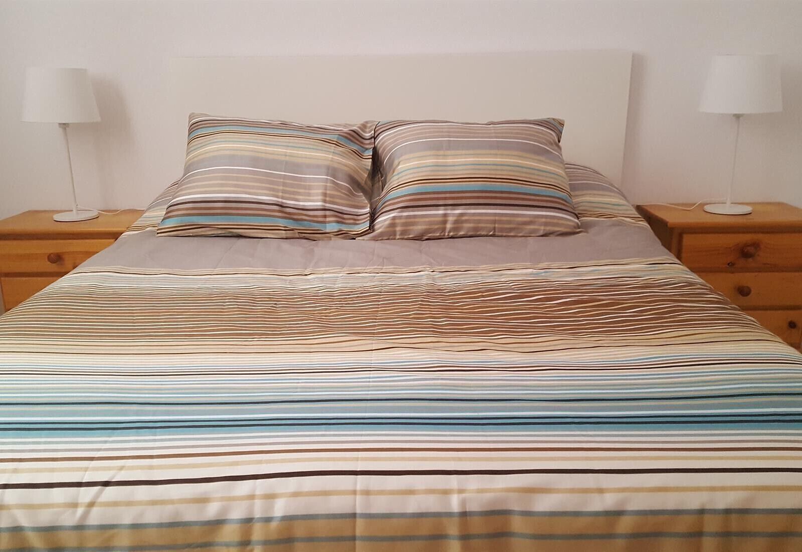 1 slaapkamer, een strijkplank/strijkijzer, gratis wifi, beddengoed