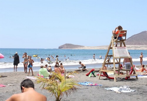 Holiday Accommodation "El Medano" with beach view