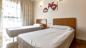 3 Schlafzimmer, Bügeleisen/Bügelbrett, kostenloses WLAN, Bettwäsche