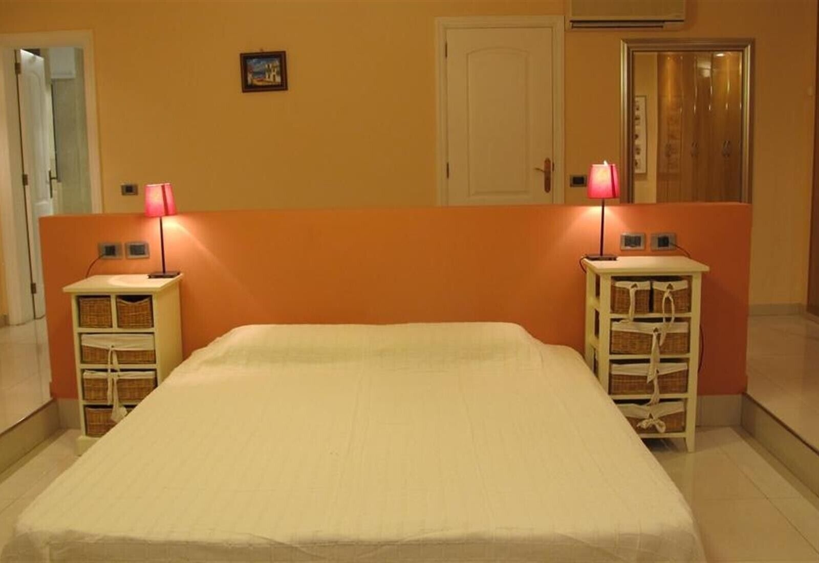 5 habitaciones, tabla de planchar con plancha y wifi gratis 