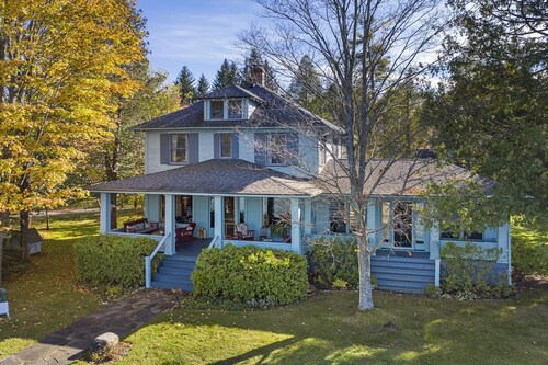 Classic Walloon Lake Cottage